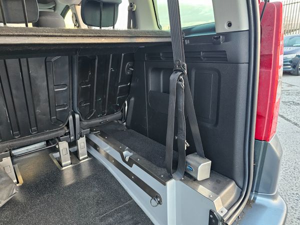 PEUGEOT TEPEE WHEELCHAIR // AUTOMATIC // NEW NCT 335927717