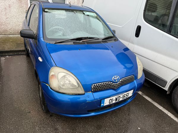 Toyota Yaris 335996956