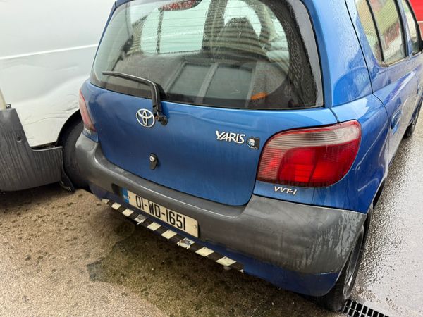 Toyota Yaris 335996959