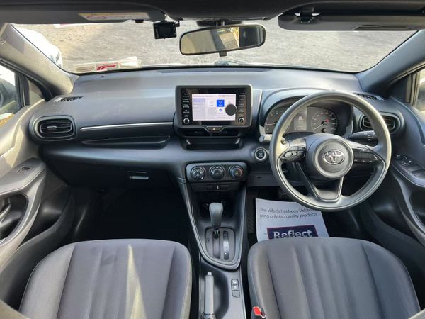 202 Toyota Yaris  1.0 Autos 336038774