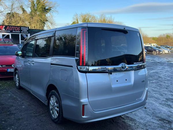 182 Toyota Voxy Hybrid Power Door 336047452
