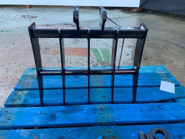 20" MICRO DIGGER STONE / LAWN RAKE. 336179516