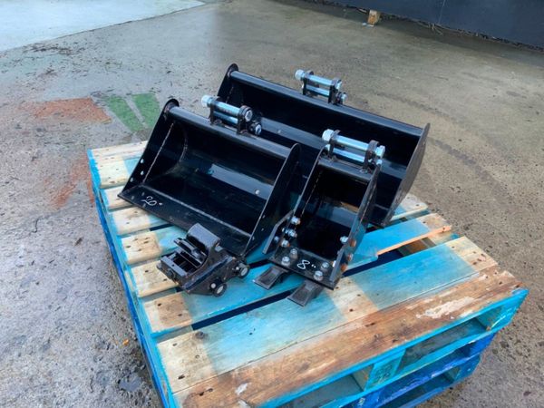 MICRO DIGGER BUCKETS & Q/HITCH.....25mm PINS. 336179595