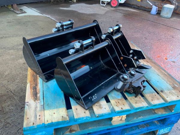MICRO DIGGER BUCKETS & Q/HITCH.....25mm PINS. 336179590