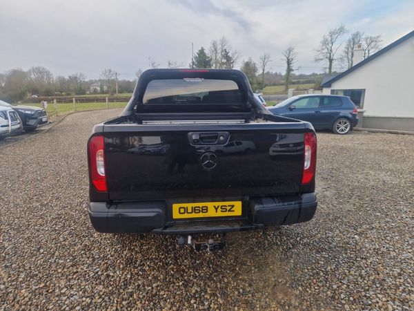 Mercedes-Benz X-Class 2018 336253439