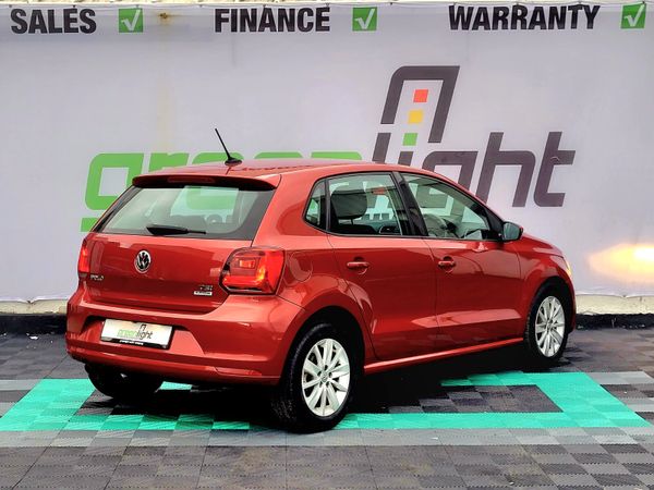 Volkswagen Polo 2015 Automatic Comfort Line + 336600646