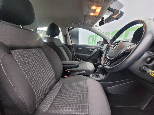 Volkswagen Polo 2015 Automatic Comfort Line + 336600685