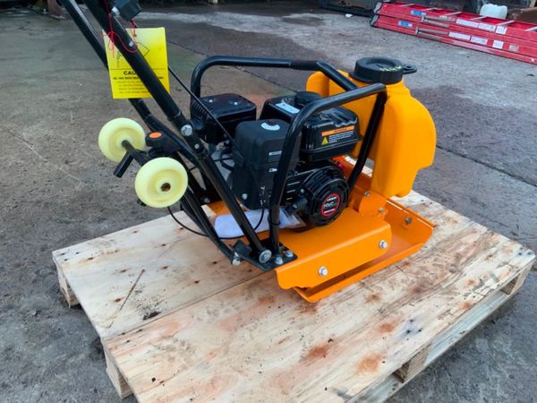 UNUSED FLAND COMPACTION / WACKER PLATE..124 337041685