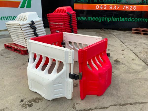 STACKING PEDESTRIAN SAFETY BARRIERS.....71. 337196313