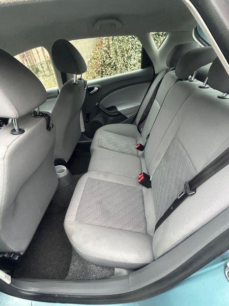 SEAT Ibiza 2011 337348351