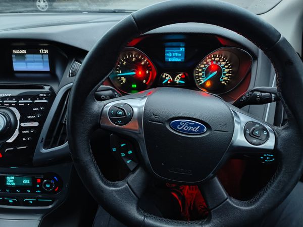 Ford Focus 2014 - Titanium 1.6 Diesel Manual 337639968