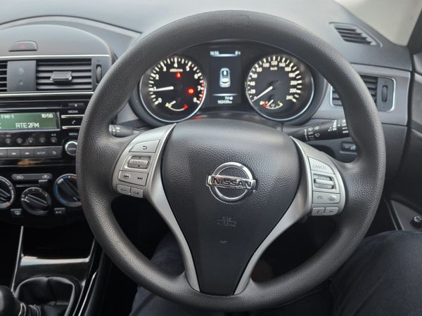 Nissan Pulsar 2016 337710813