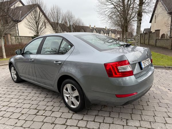 Skoda Octavia 2013 Petrol Low KMS 337970803