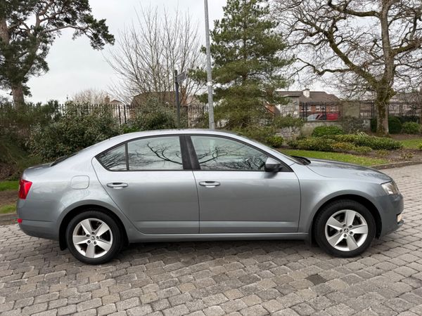 Skoda Octavia 2013 Petrol Low KMS 337970814