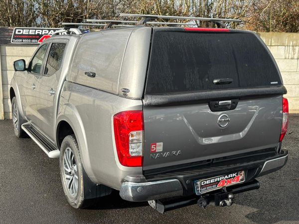 2019 Nissan Navara Tekna CrewCab DCI Commercial 338318822