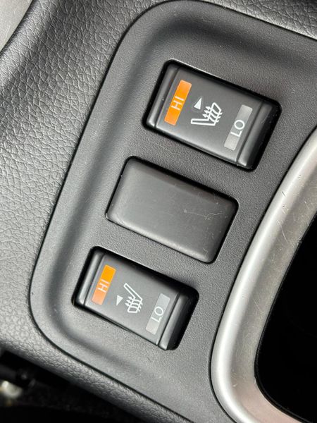 2019 Nissan Navara Tekna CrewCab DCI Commercial 338318823