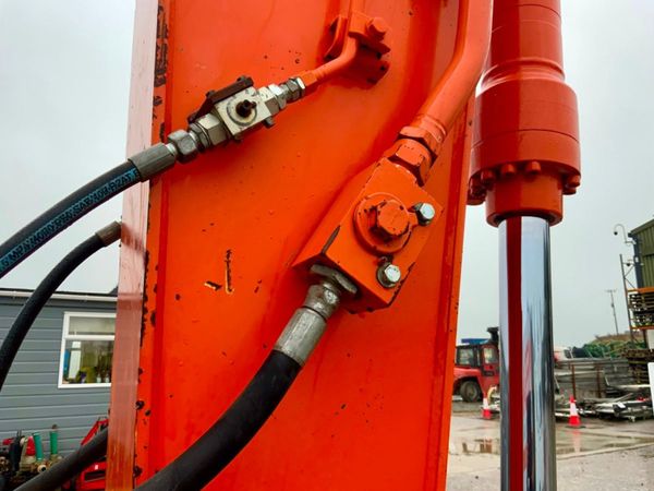 2018 HITACHI ZAXIS 210 Lc6 HIGH RISE EXCAVATOR 338460095