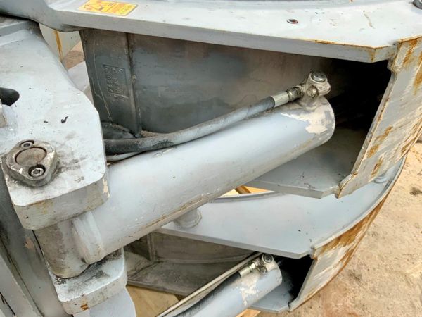 CASCADE 110f  HYDRAULIC ROLL CLAMP.......615p. 338825774