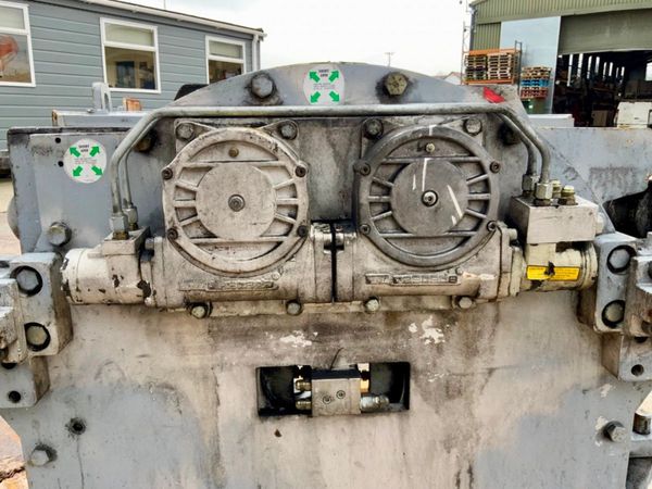 CASCADE 110f  HYDRAULIC ROLL CLAMP.......615p. 338825772