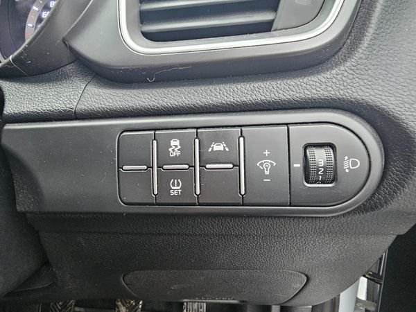 KIA CEED 1.6D COMMERCIAL // ENGINE NEEDS ATTENTION 339390613