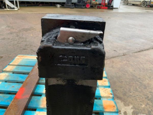 48" x 16" SLIDING CARRIAGE TYPE FORKS.....47. 339415183