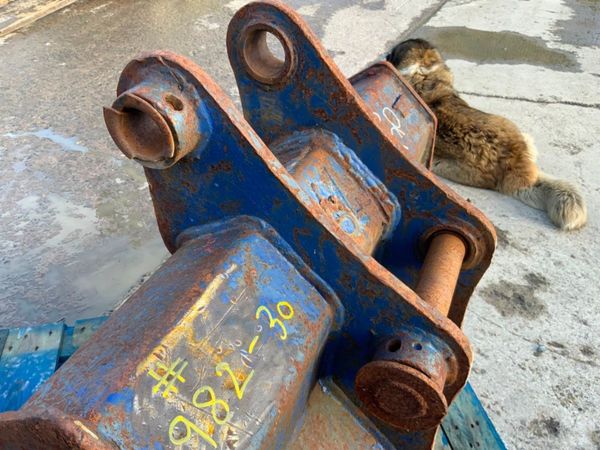 30" GEITH DIGGING BUCKET....45mm PINS....982-30. 339552207