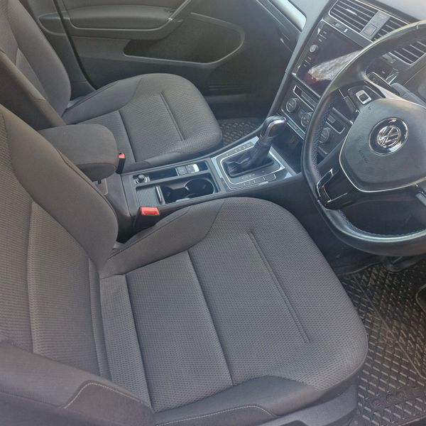 Volkswagen Golf 2019 339867635