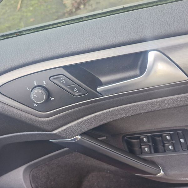 Volkswagen Golf 2019 339867639
