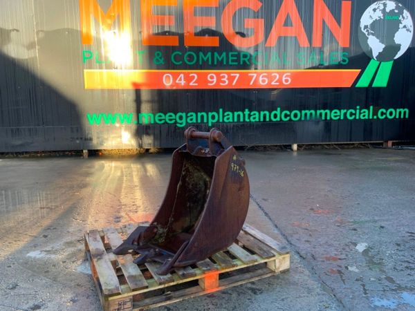 18" DIGGING BUCKET....45mm PINS........979-16 339999689