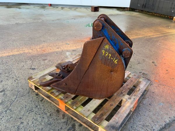 18" DIGGING BUCKET....45mm PINS........979-16 339999697