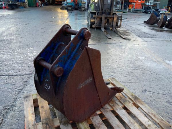 18" DIGGING BUCKET....45mm PINS........979-16 339999693