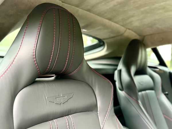 Aston Martin Vantage Forged carbon extras 4.0 V8 330034183