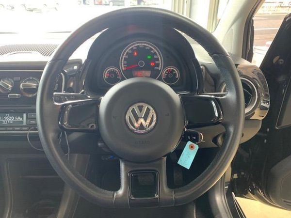2015 VW Up! 330285487