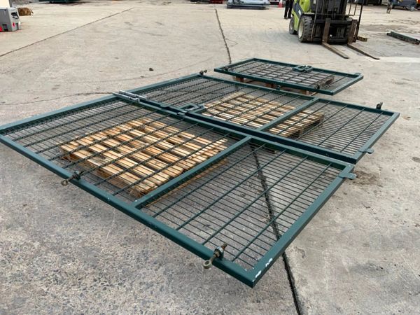 DOUBLE WIRE ENTRANCE GATES / FENCING.....160. 330295650