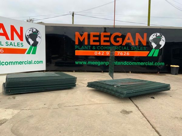 DOUBLE WIRE ENTRANCE GATES / FENCING.....160. 330295662