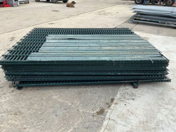 DOUBLE WIRE FENCING PANELS.....2.5 mt x 2.0 mt. 330290684