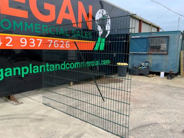 DOUBLE WIRE FENCING PANELS.....2.5 mt x 2.0 mt. 330290688