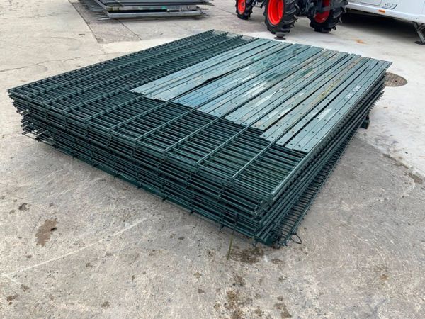 DOUBLE WIRE FENCING PANELS.....2.5 mt x 2.0 mt. 330290683