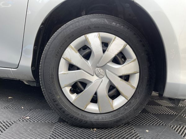 2015 TOYOTA VITZ (S106) 330293062