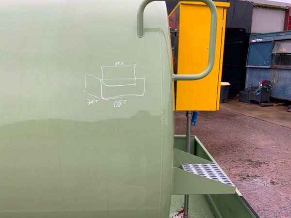 9000lt FUEL DELIVERY / STORAGE  BOWSER....471T 330899155