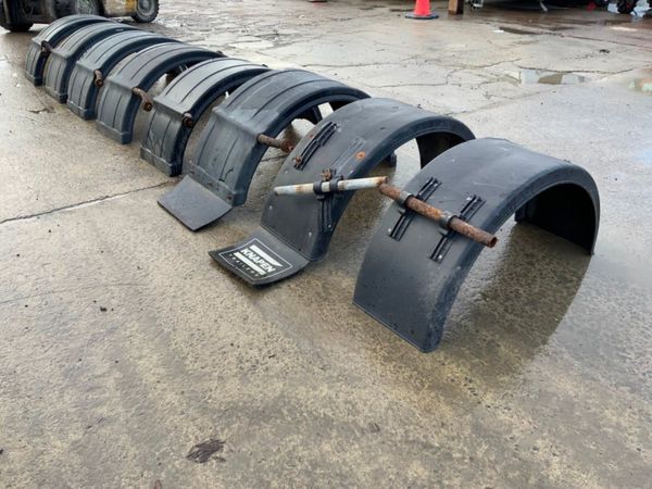 Trailer Trailer Super Single Moulded Mudguards/ B 330901736
