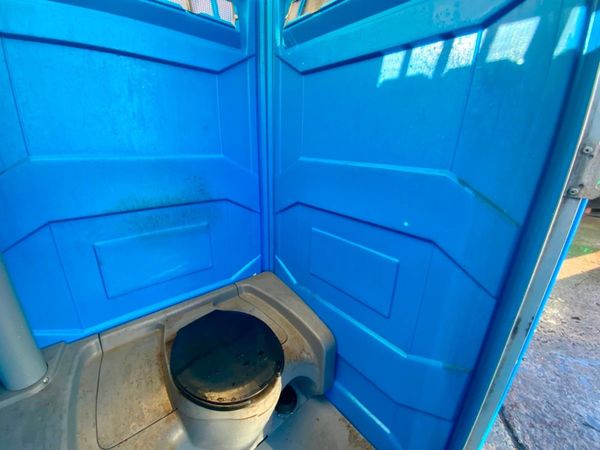 PORTABLE LOO / BUILDING SITE TOILETS......2146. 330999284