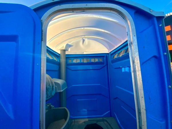 PORTABLE LOO / BUILDING SITE TOILETS......2146. 330999281