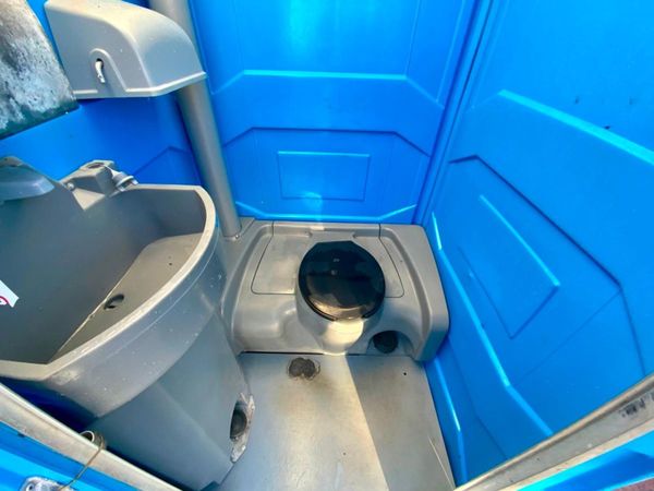 PORTABLE LOO / BUILDING SITE TOILETS......2146. 330999282