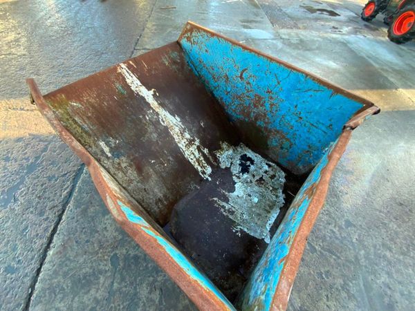 CONQUIP RUBBISH TIPPING SKIP........3780a. 331006799