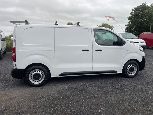 Opel Vivaro/ Peugeot Expert 332265031