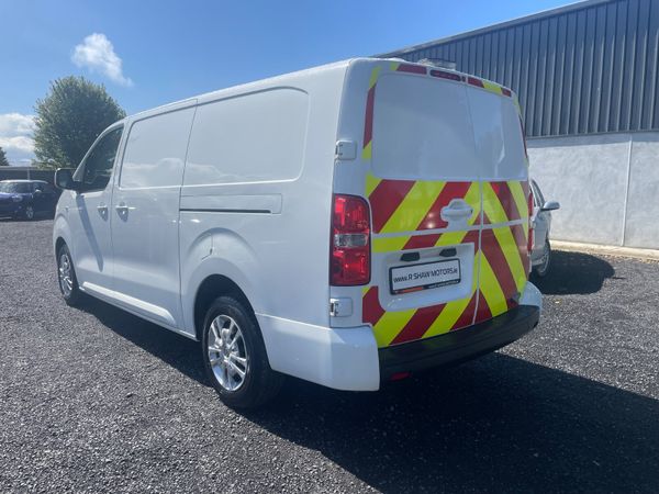 Opel Vivaro/ Peugeot Expert 332265041