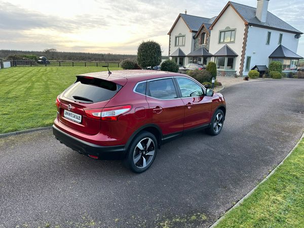 Nissan Qashqai SV Premium petrol 332307142