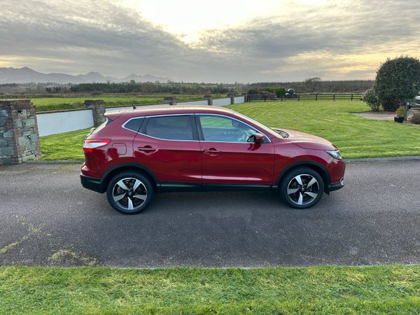 Nissan Qashqai SV Premium petrol 332307143