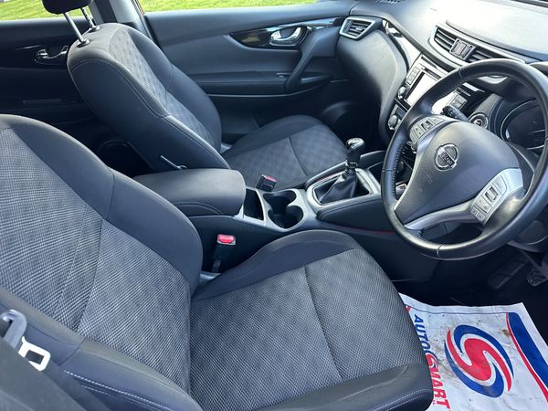 Nissan Qashqai SV Premium petrol 332307154